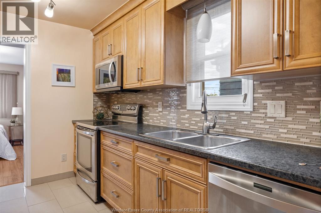 Photo 11 of 2662 Turner, Windsor ON