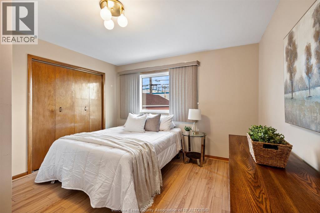 Photo 12 of 2662 Turner, Windsor ON