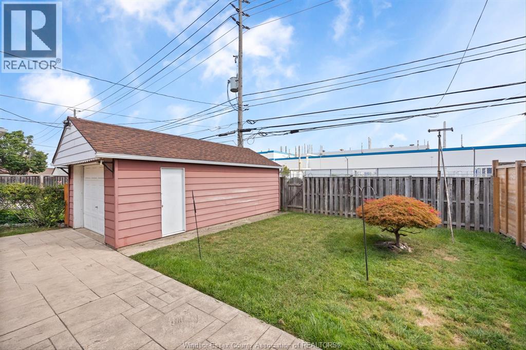 Photo 23 of 2662 Turner, Windsor ON