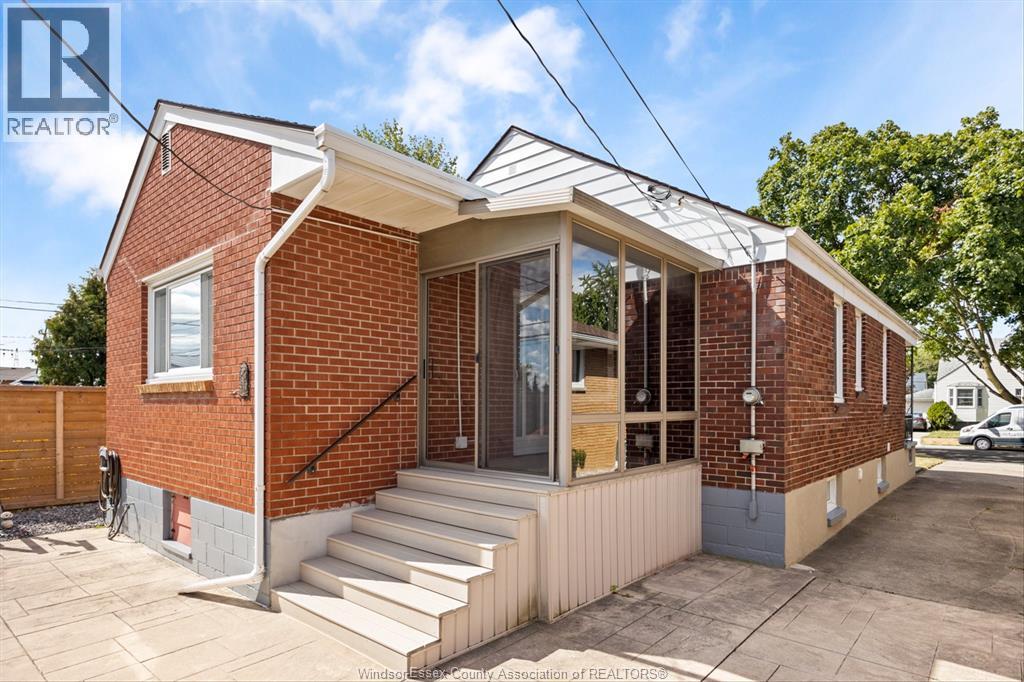 Photo 25 of 2662 Turner, Windsor ON