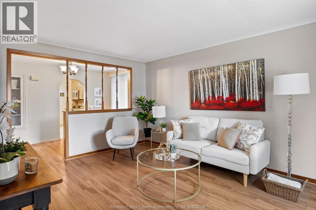 Photo 3 of 2662 Turner, Windsor ON