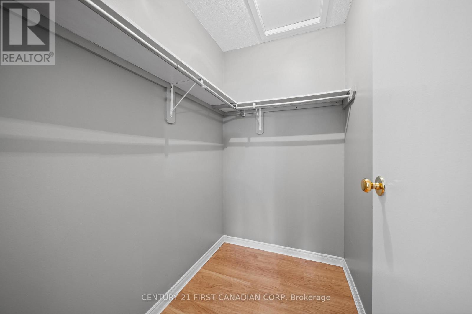 Photo 10 of 56 120 Centre Street, London South ON