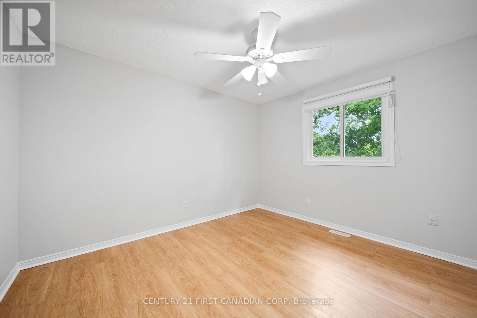 Photo 11 of 56 120 Centre Street, London South ON