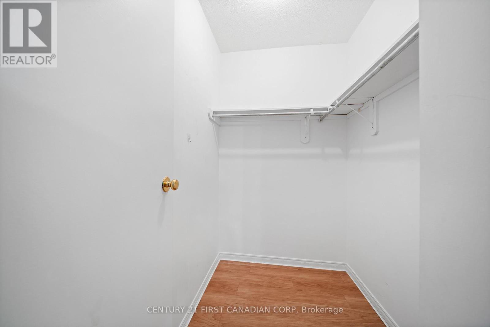 Photo 12 of 56 120 Centre Street, London South ON