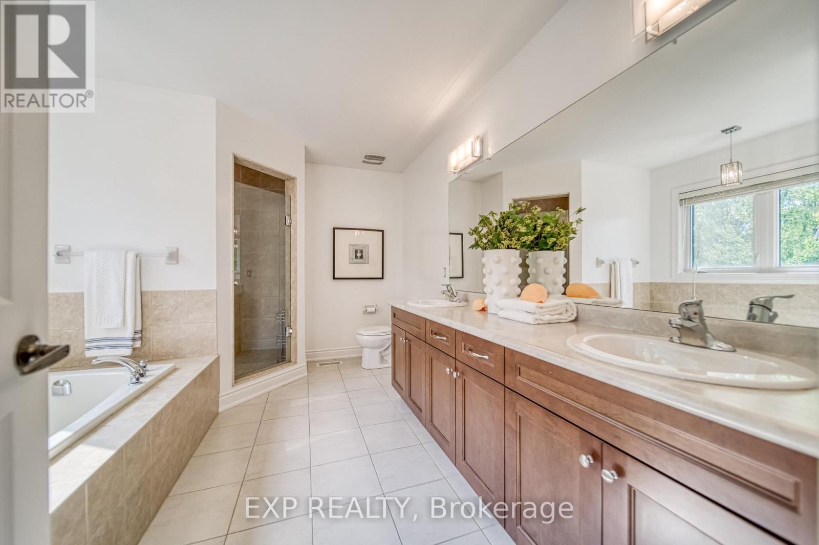Photo 23 of 9 Armour Street, Whitby ON