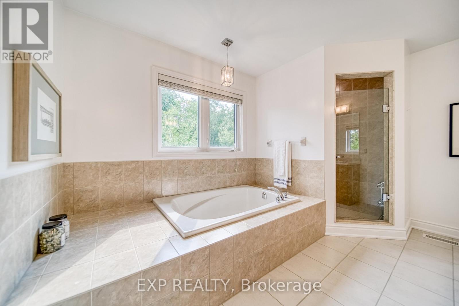 Photo 24 of 9 Armour Street, Whitby ON