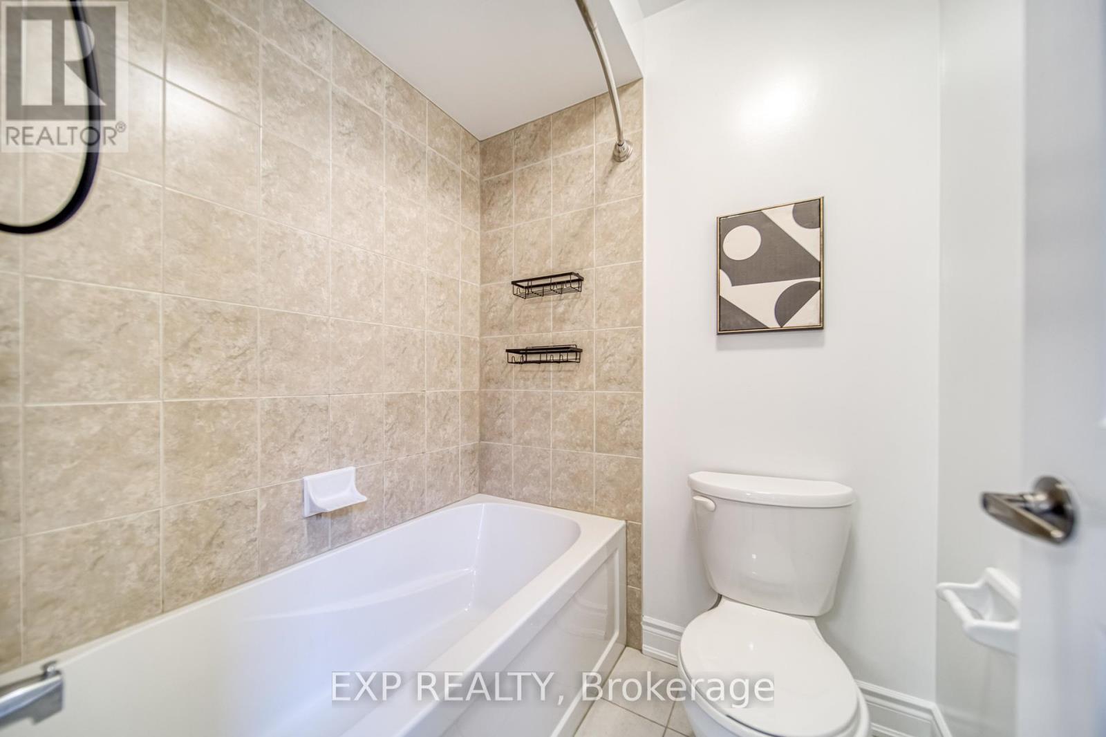 Photo 25 of 9 Armour Street, Whitby ON