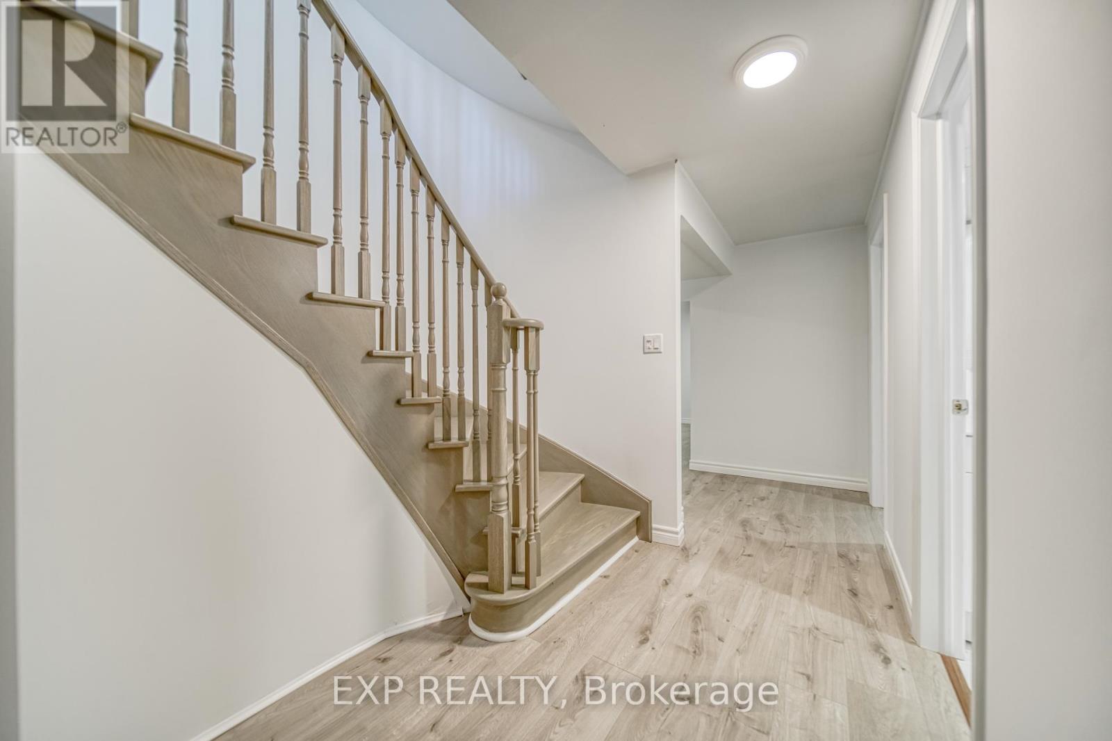 Photo 28 of 9 Armour Street, Whitby ON