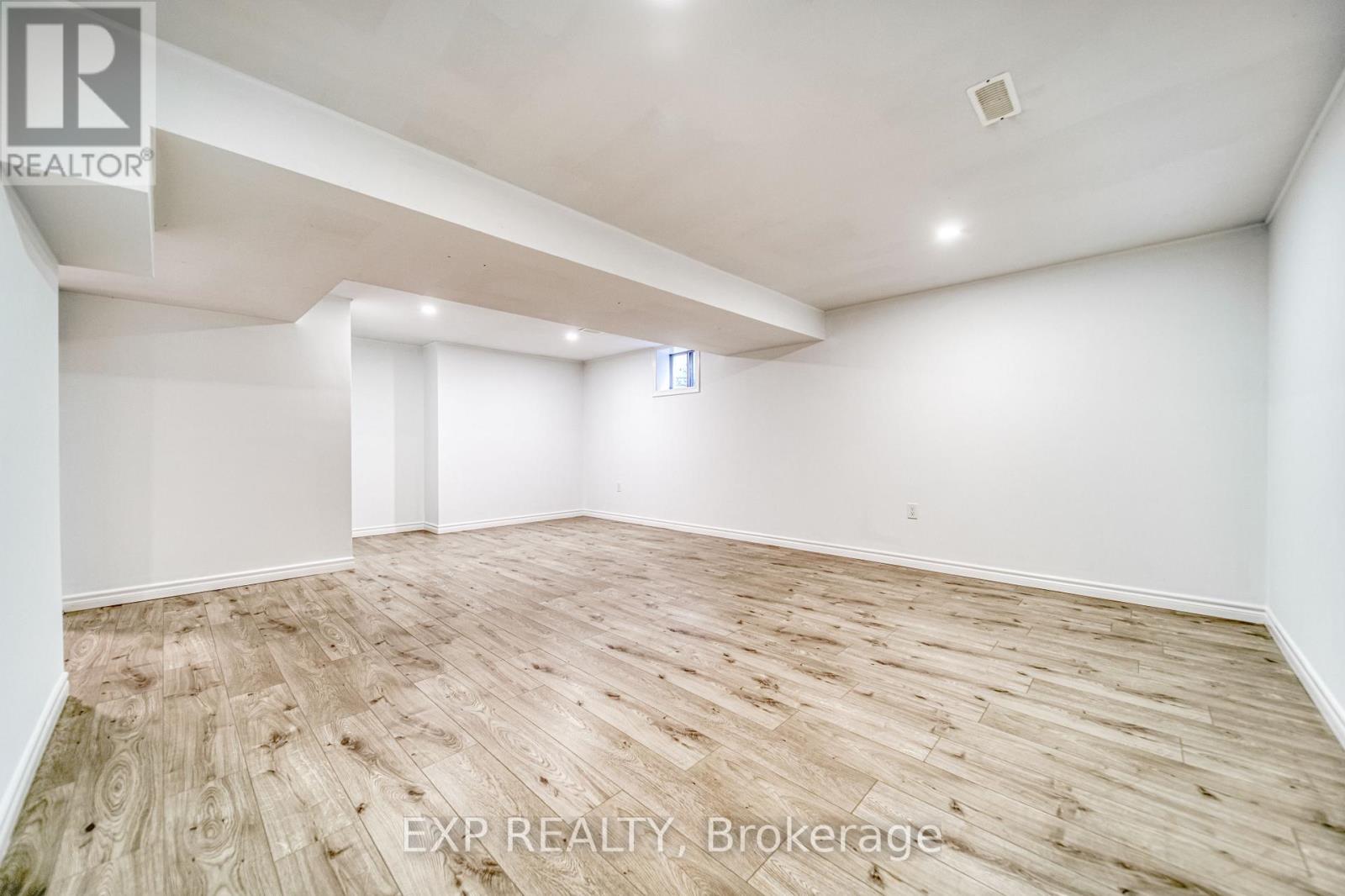 Photo 30 of 9 Armour Street, Whitby ON