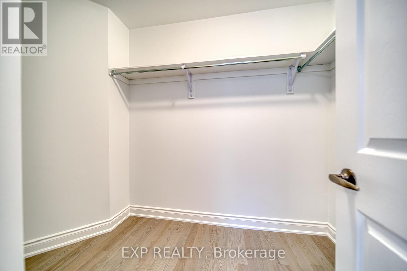 Photo 32 of 9 Armour Street, Whitby ON
