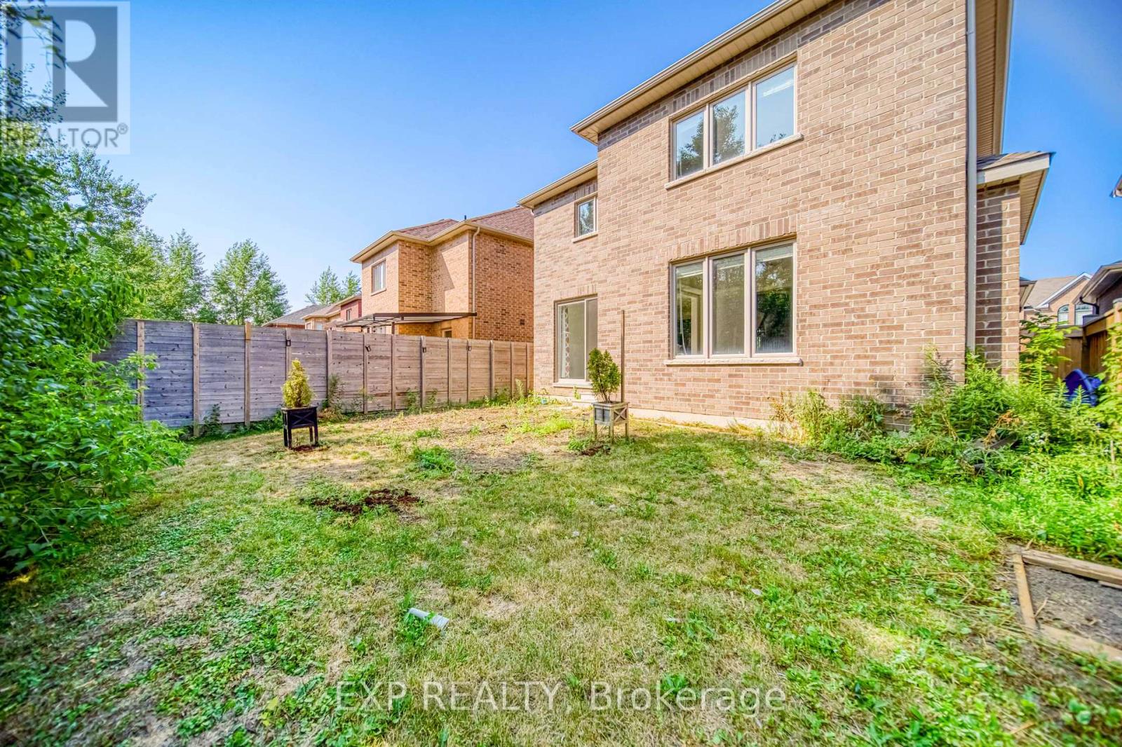 Photo 37 of 9 Armour Street, Whitby ON