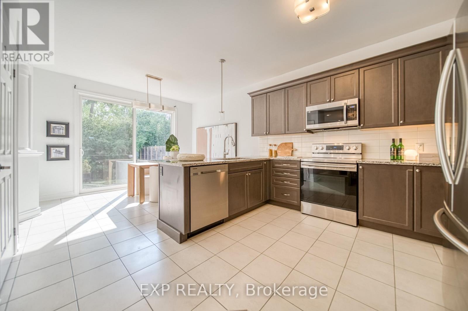 Photo 8 of 9 Armour Street, Whitby ON