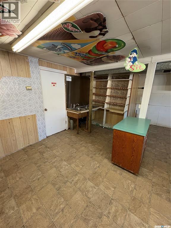 Photo 6 of 401 Osler Street, Regina SK