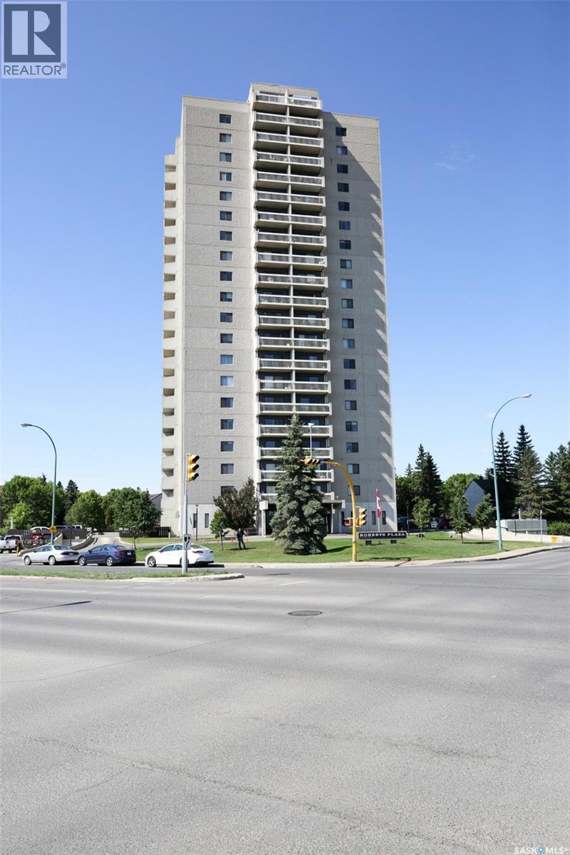Photo 2 of 204 3520 Hillsdale Street, Regina SK