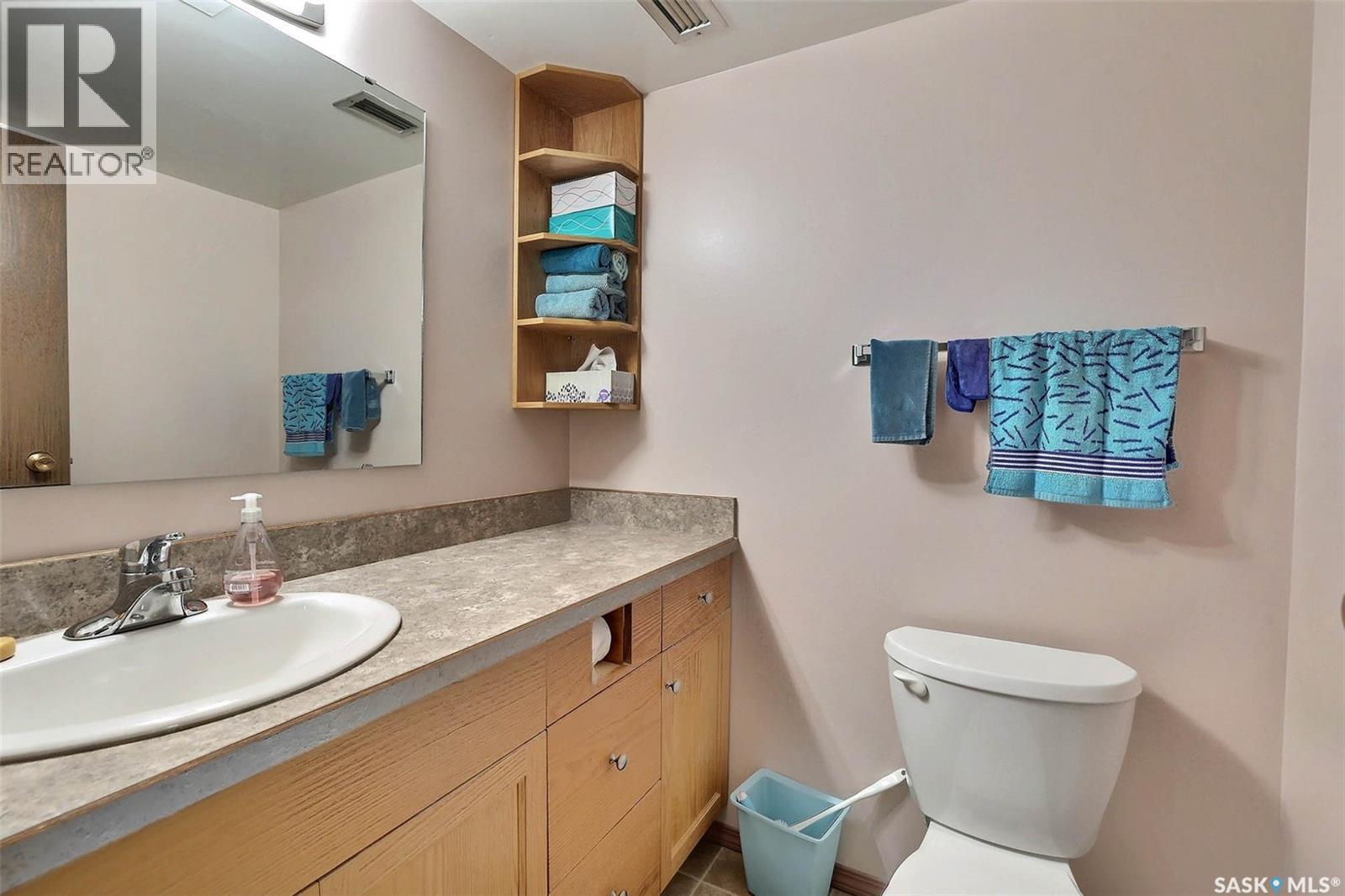 Photo 23 of 204 3520 Hillsdale Street, Regina SK