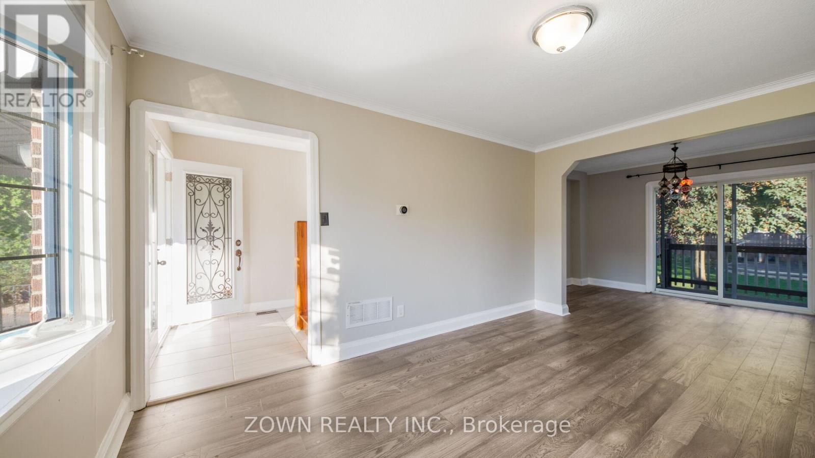 Photo 12 of Main 63 Biscayne Boulevard, Toronto ON
