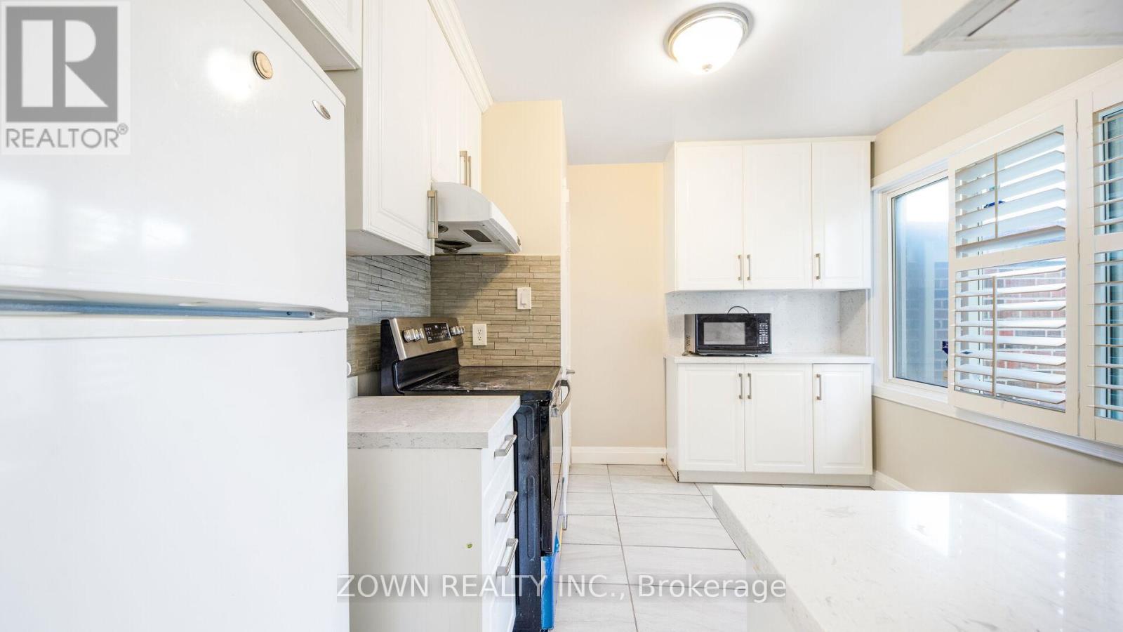 Photo 30 of Main 63 Biscayne Boulevard, Toronto ON