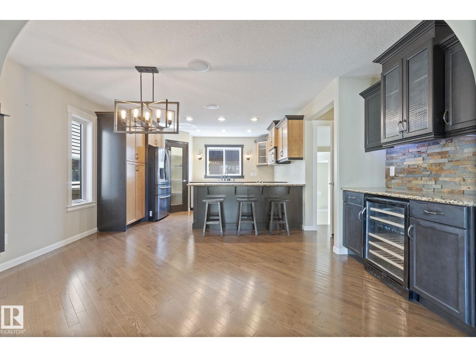 Photo 11 of 1715 63 St Sw, Edmonton AB