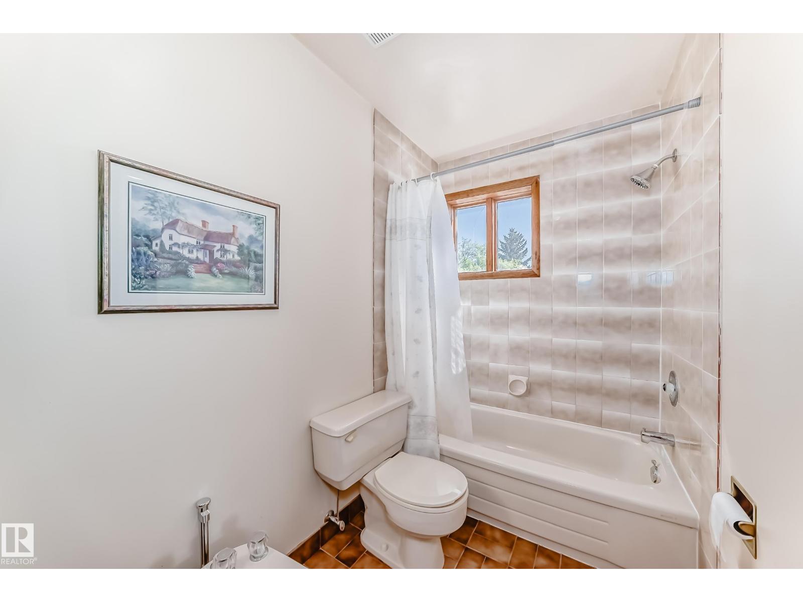 Photo 39 of 8714 152 B Av Nw, Edmonton AB