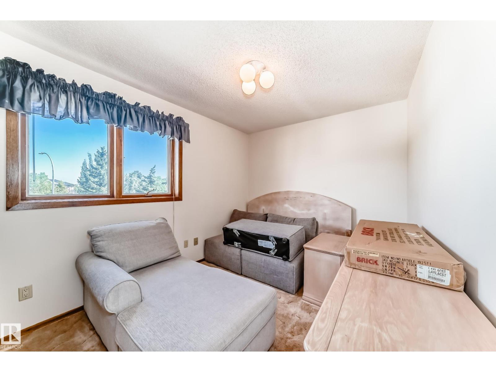 Photo 44 of 8714 152 B Av Nw, Edmonton AB