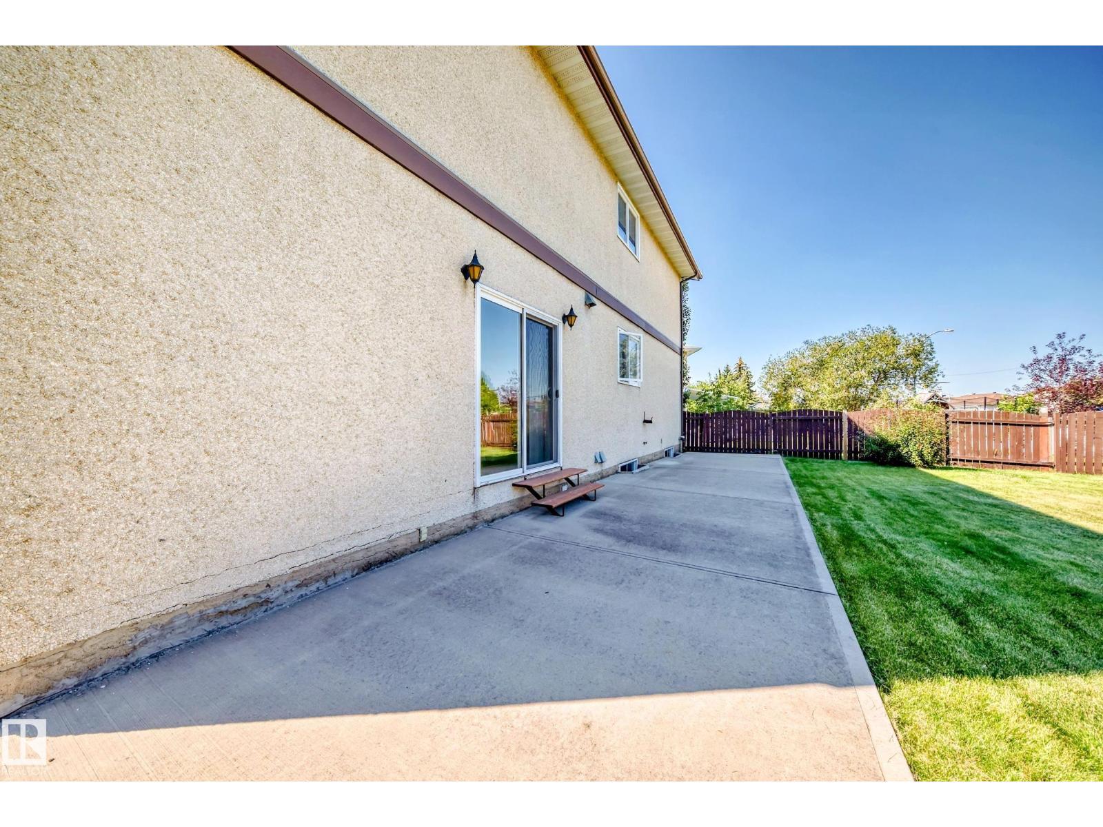 Photo 68 of 8714 152 B Av Nw, Edmonton AB