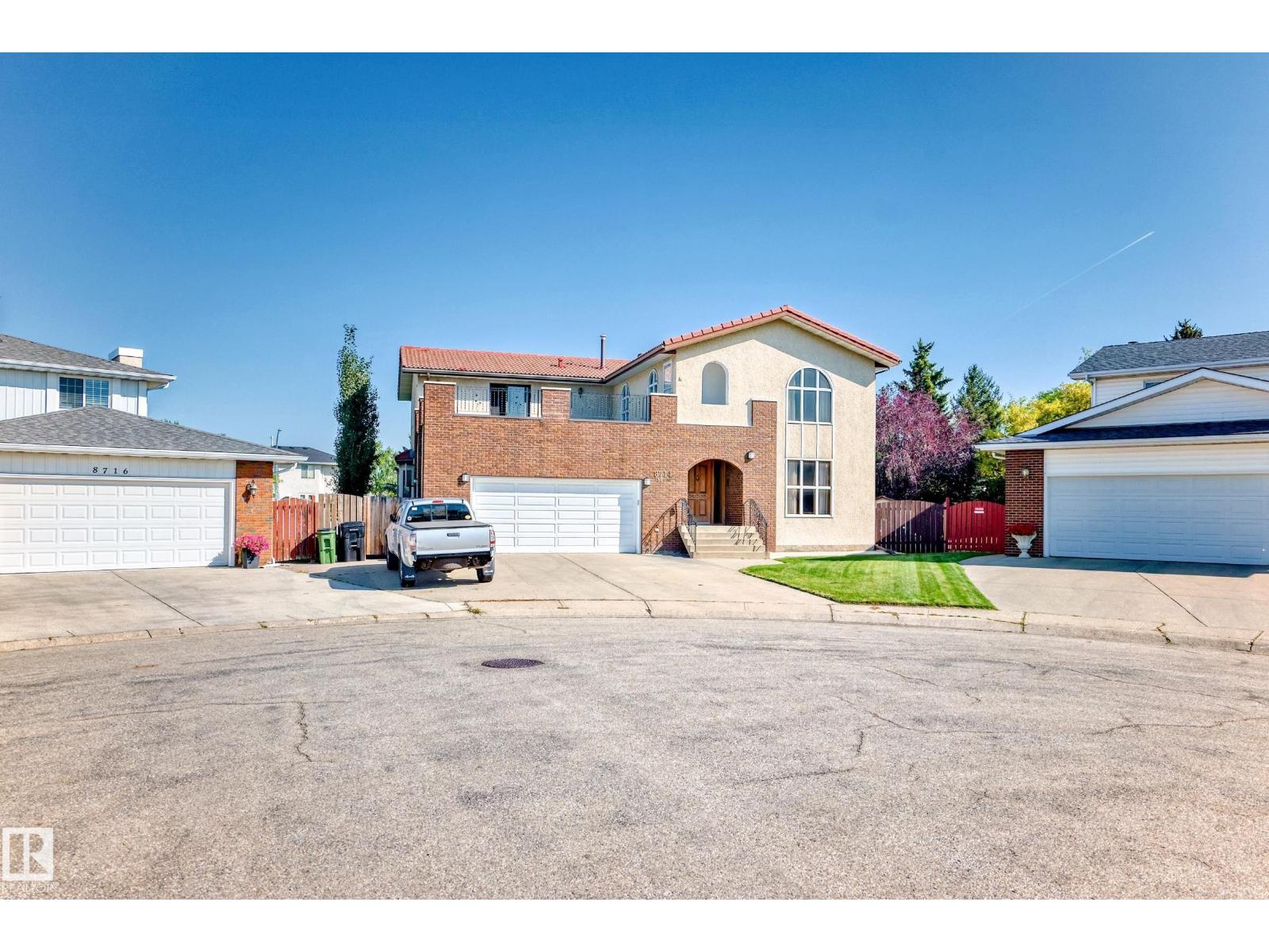 Photo 73 of 8714 152 B Av Nw, Edmonton AB