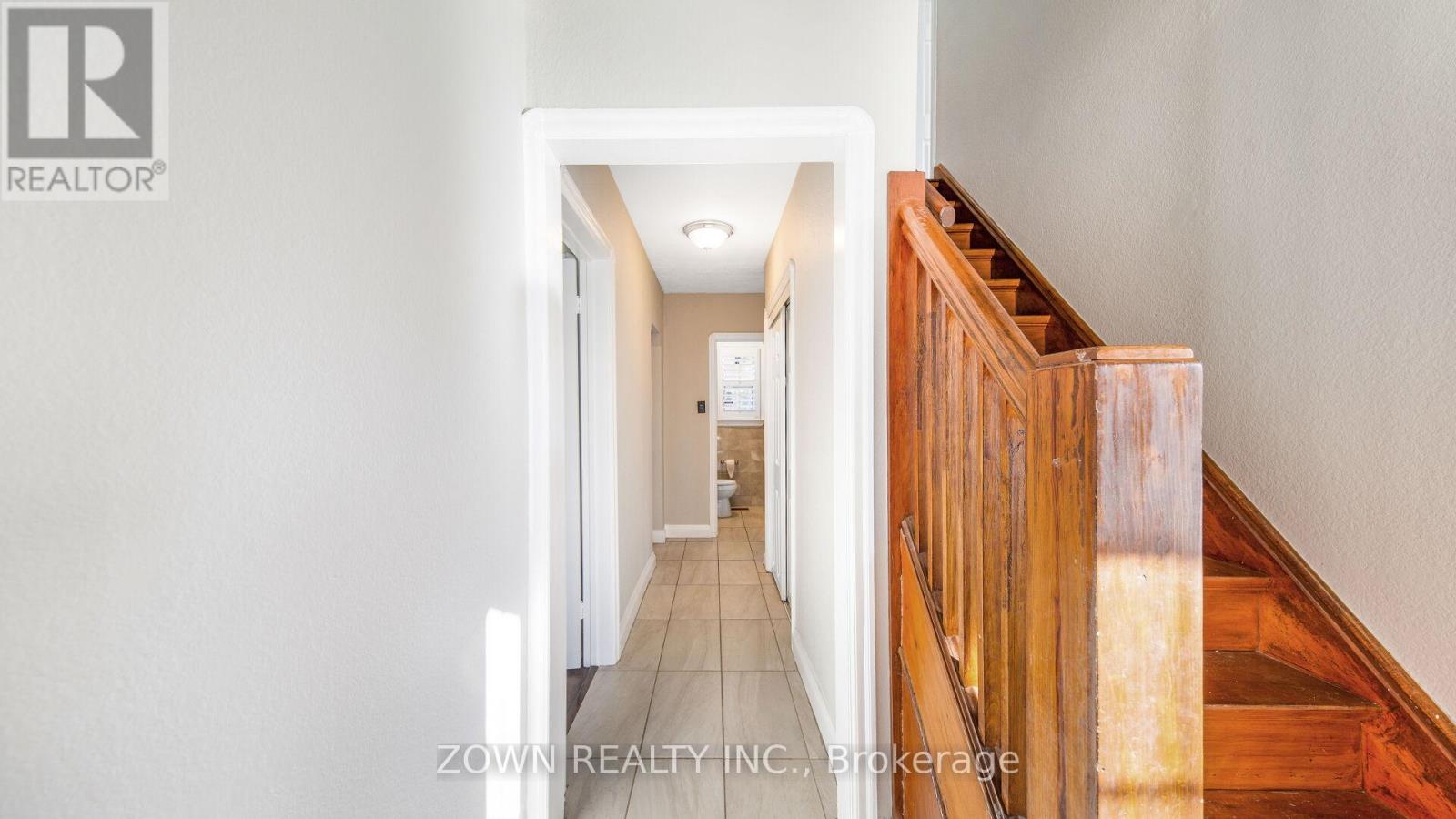 Photo 9 of Main 63 Biscayne Boulevard, Toronto ON