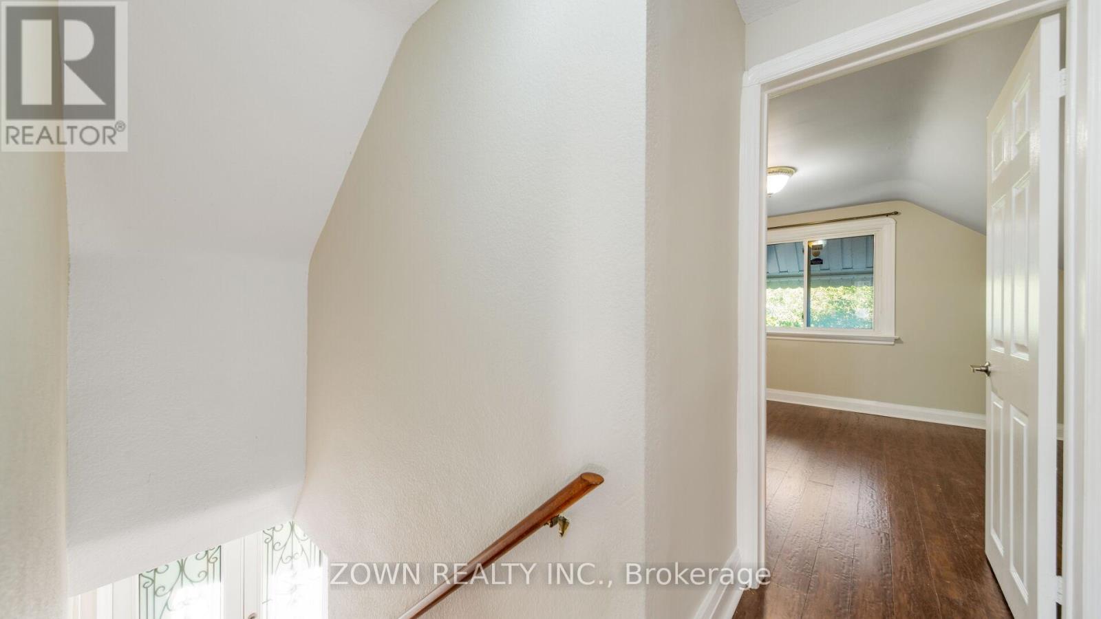 Photo 31 of Main 63 Biscayne Boulevard, Toronto ON