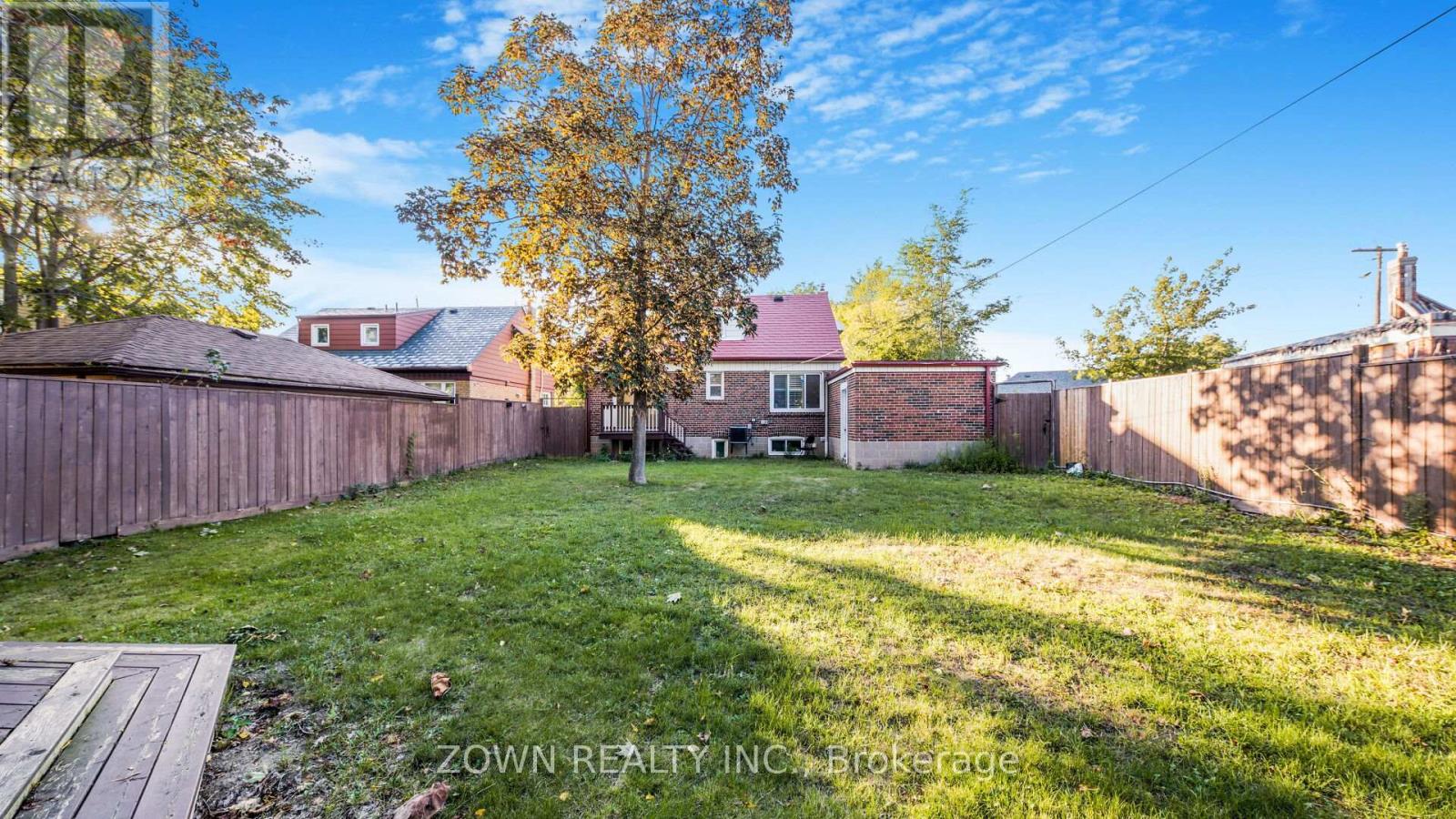 Photo 39 of Main 63 Biscayne Boulevard, Toronto ON