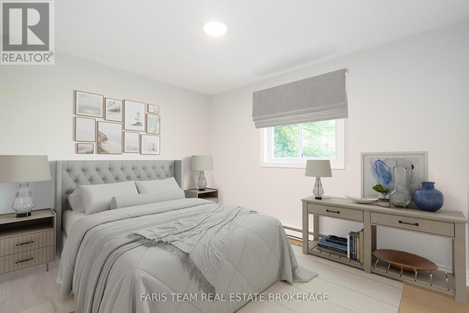 Photo 12 of 5127 Severn Pines Crescent, Severn ON