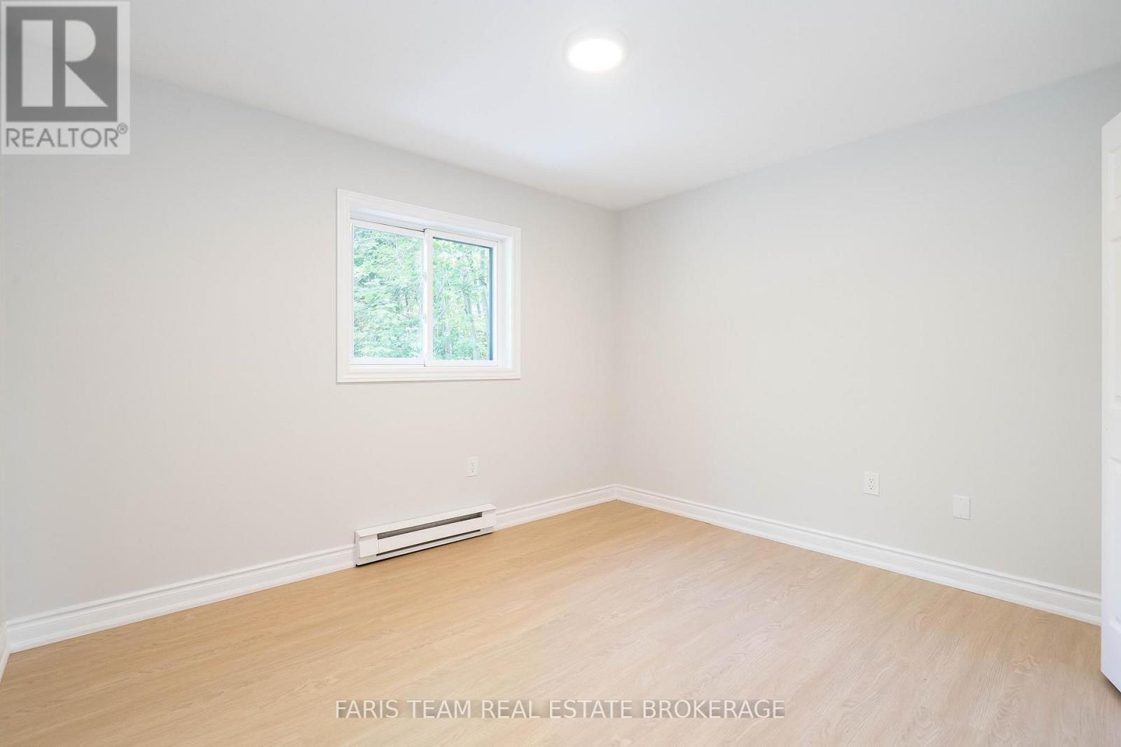 Photo 14 of 5127 Severn Pines Crescent, Severn ON