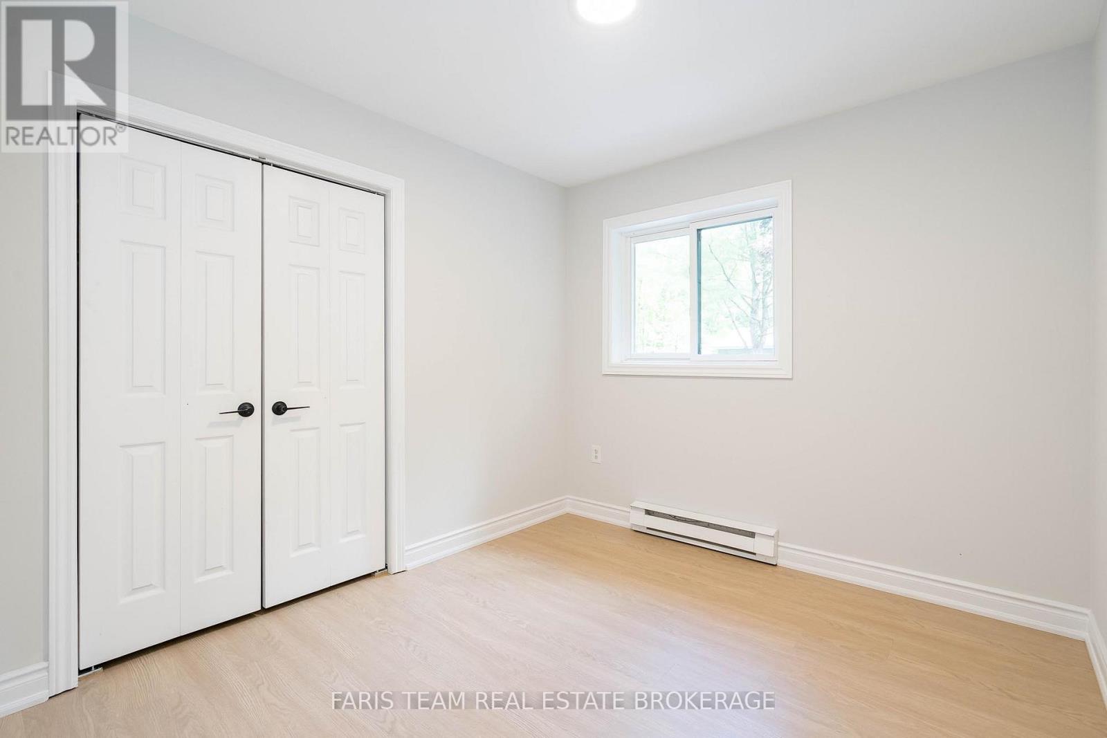 Photo 15 of 5127 Severn Pines Crescent, Severn ON