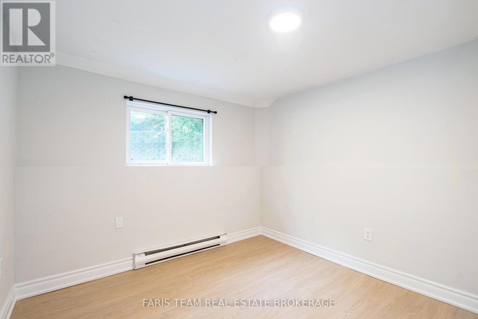 Photo 22 of 5127 Severn Pines Crescent, Severn ON