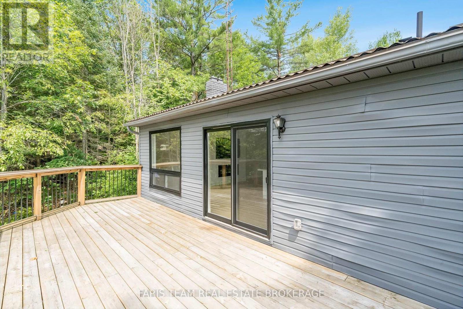 Photo 25 of 5127 Severn Pines Crescent, Severn ON