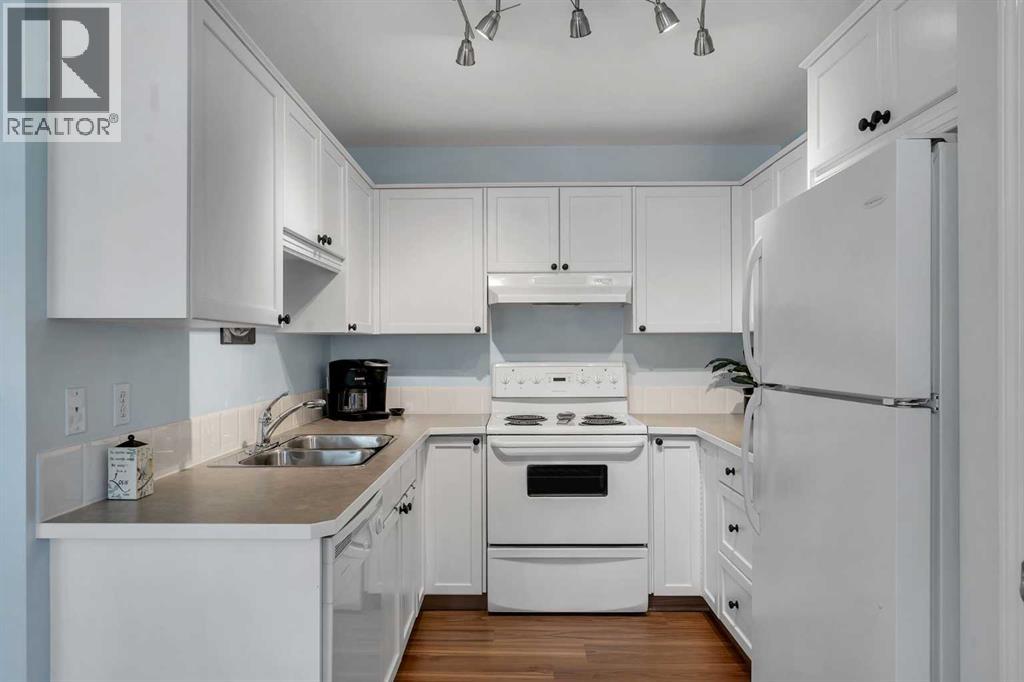 Photo 11 of 6 156 Canoe Drive Sw, Airdrie AB