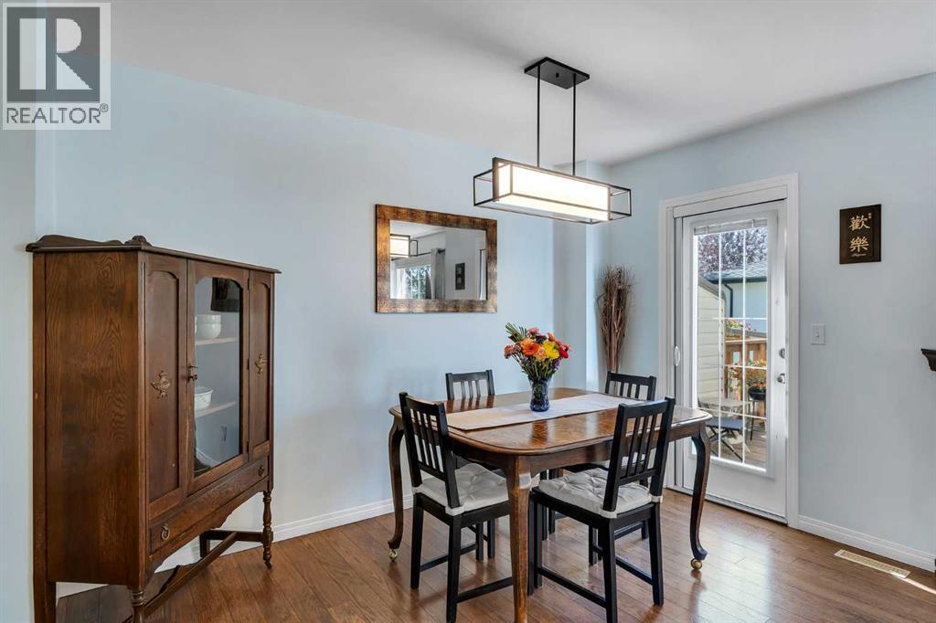 Photo 9 of 6 156 Canoe Drive Sw, Airdrie AB