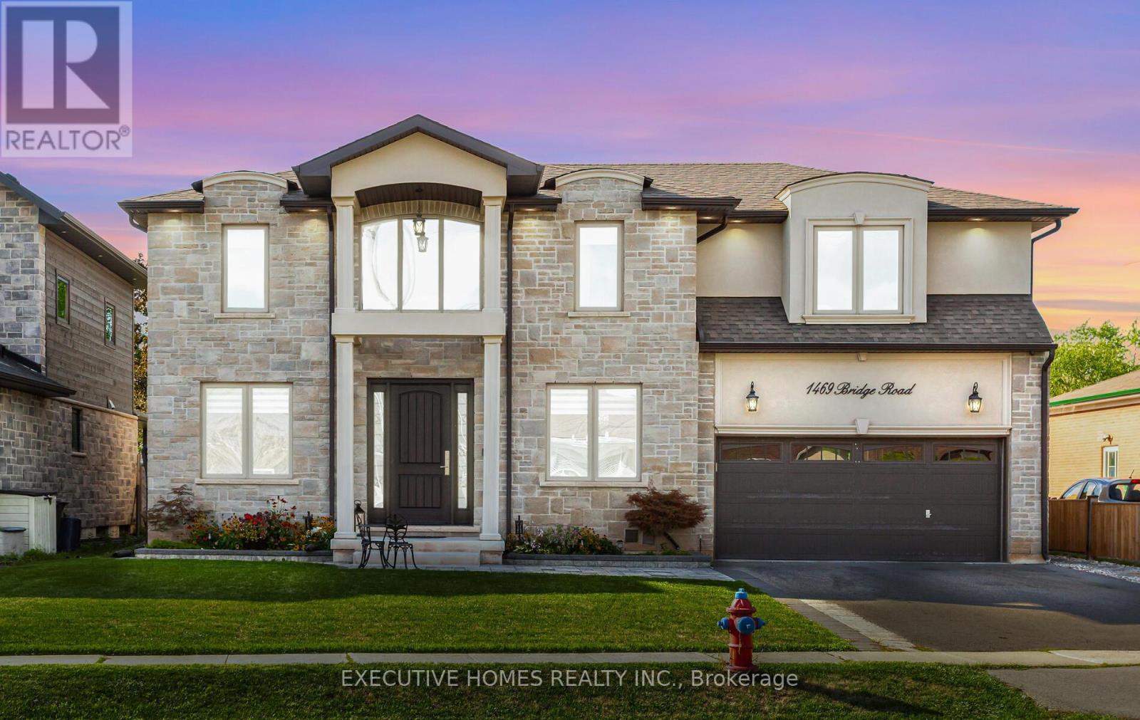 Photo 1 of 1469 Bridge Road, Oakville ON