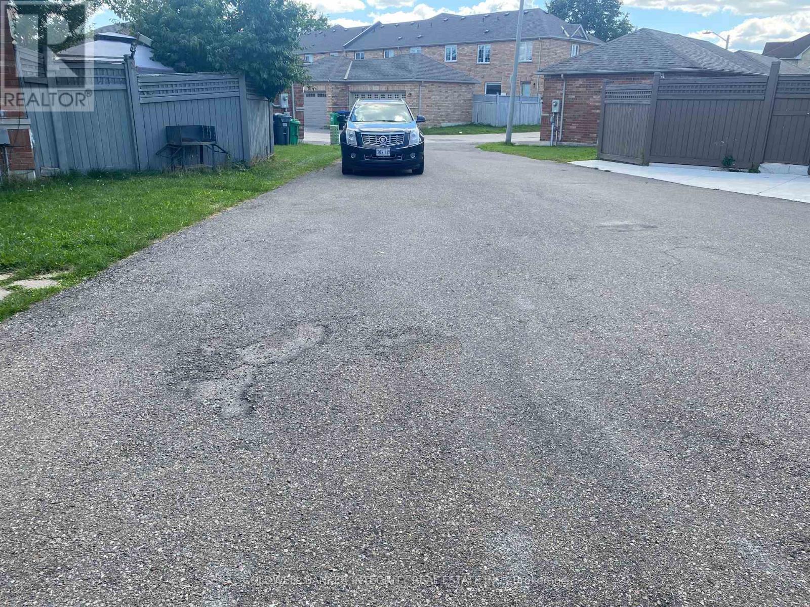 Photo 3 of 5978 Winston Churchill Boulevard, Mississauga ON