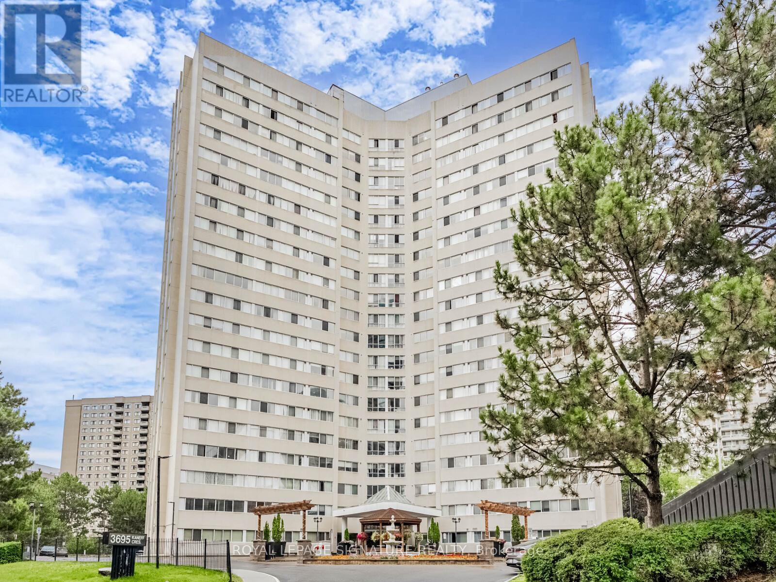 Photo 1 of 1009 3695 Kaneff Crescent, Mississauga ON