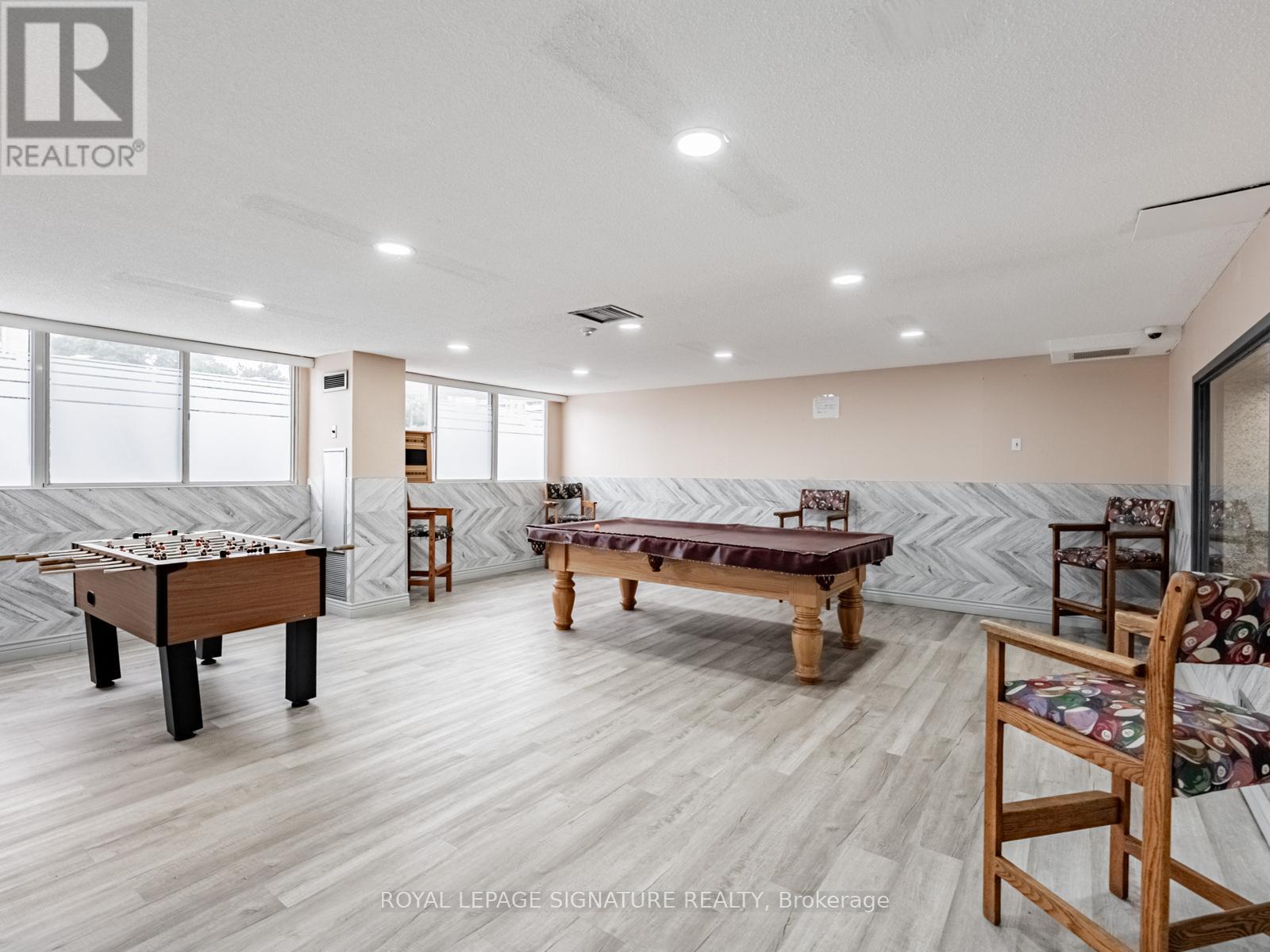 Photo 25 of 1009 3695 Kaneff Crescent, Mississauga ON