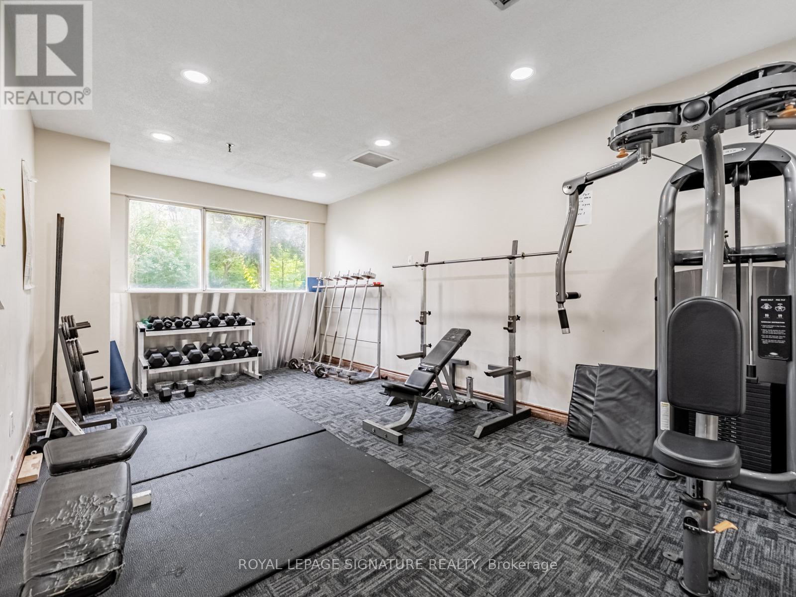 Photo 29 of 1009 3695 Kaneff Crescent, Mississauga ON