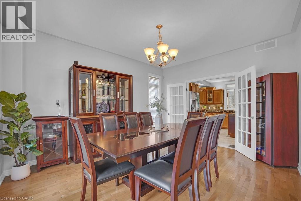 Photo 8 of 8 Meadowlea Court, Caledonia ON
