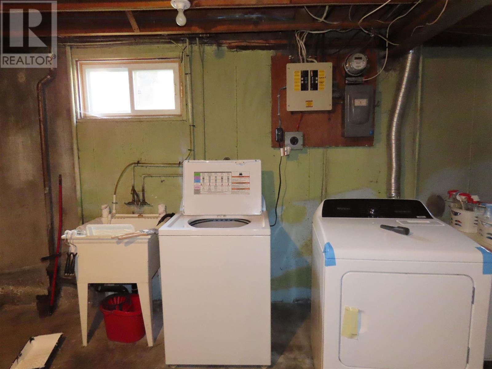 Photo 16 of 131 Ruth St, Sault Ste Marie ON