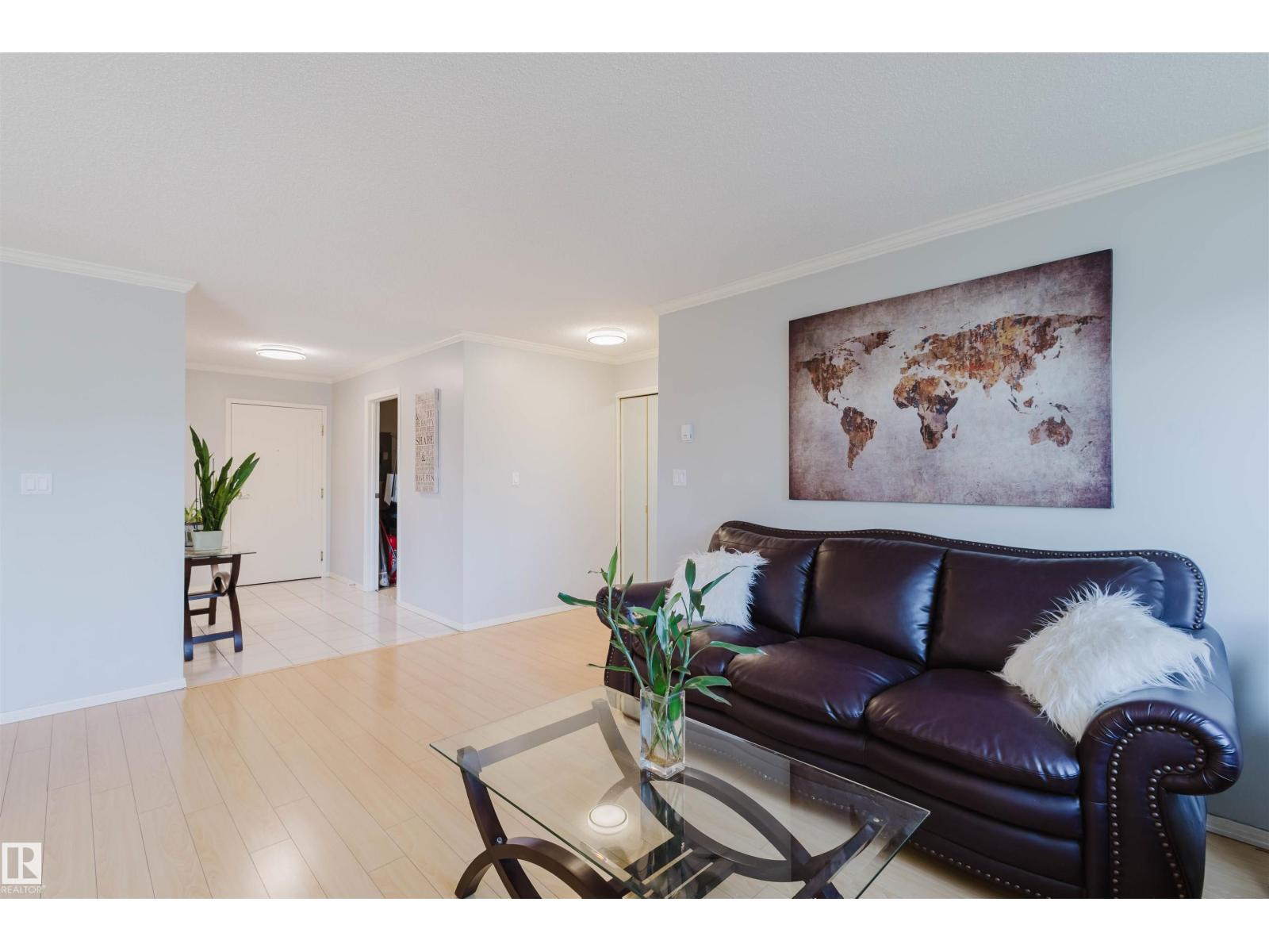 Photo 3 of 202 18020 95 Av Nw, Edmonton AB