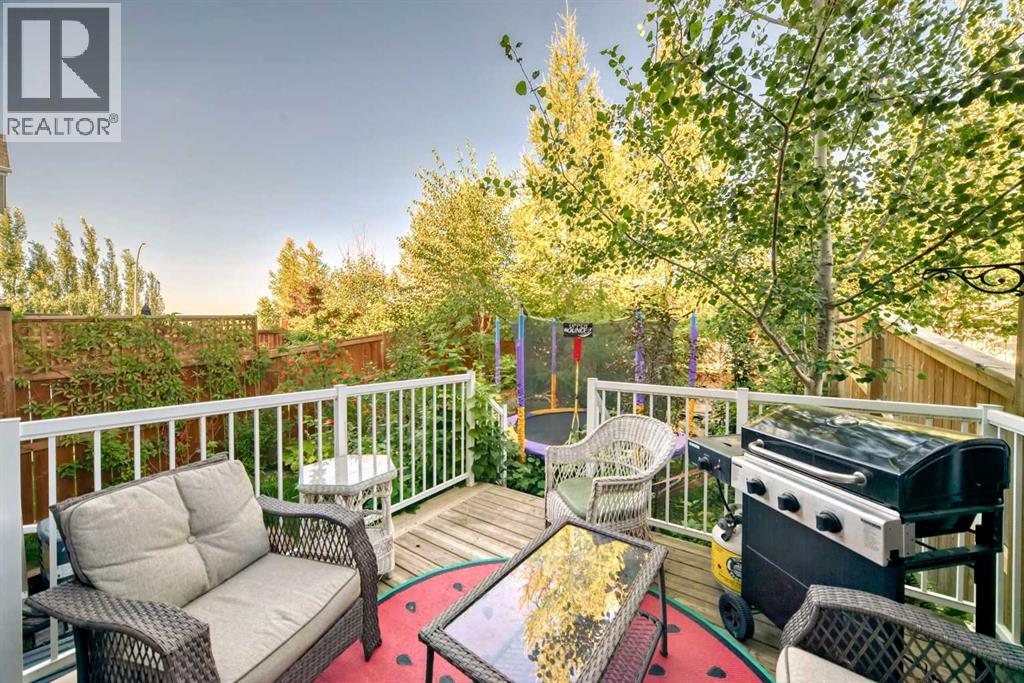 Photo 11 of 582 River Heights Crescent, Cochrane AB