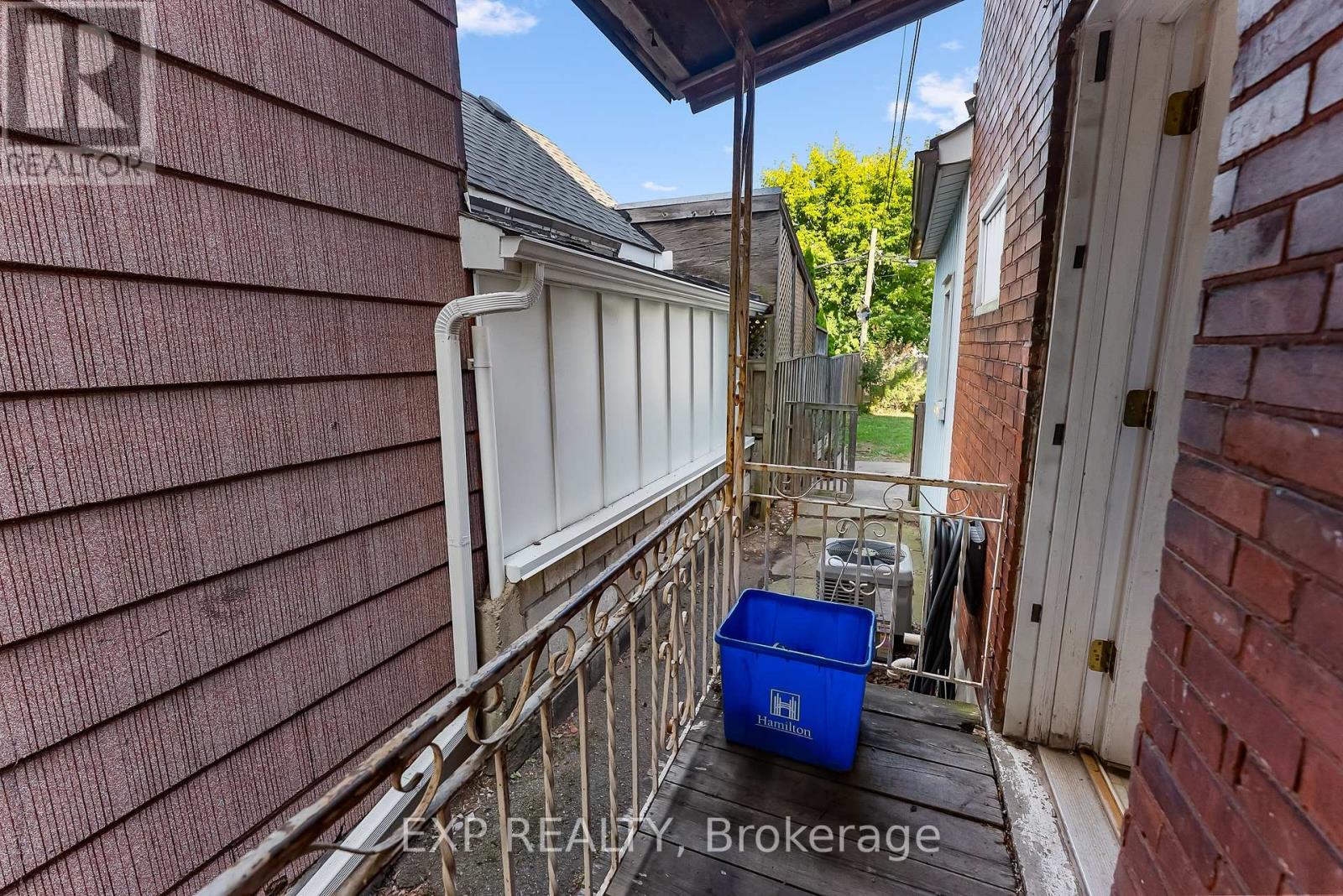 Photo 24 of 200 Kensington Avenue N, Hamilton ON