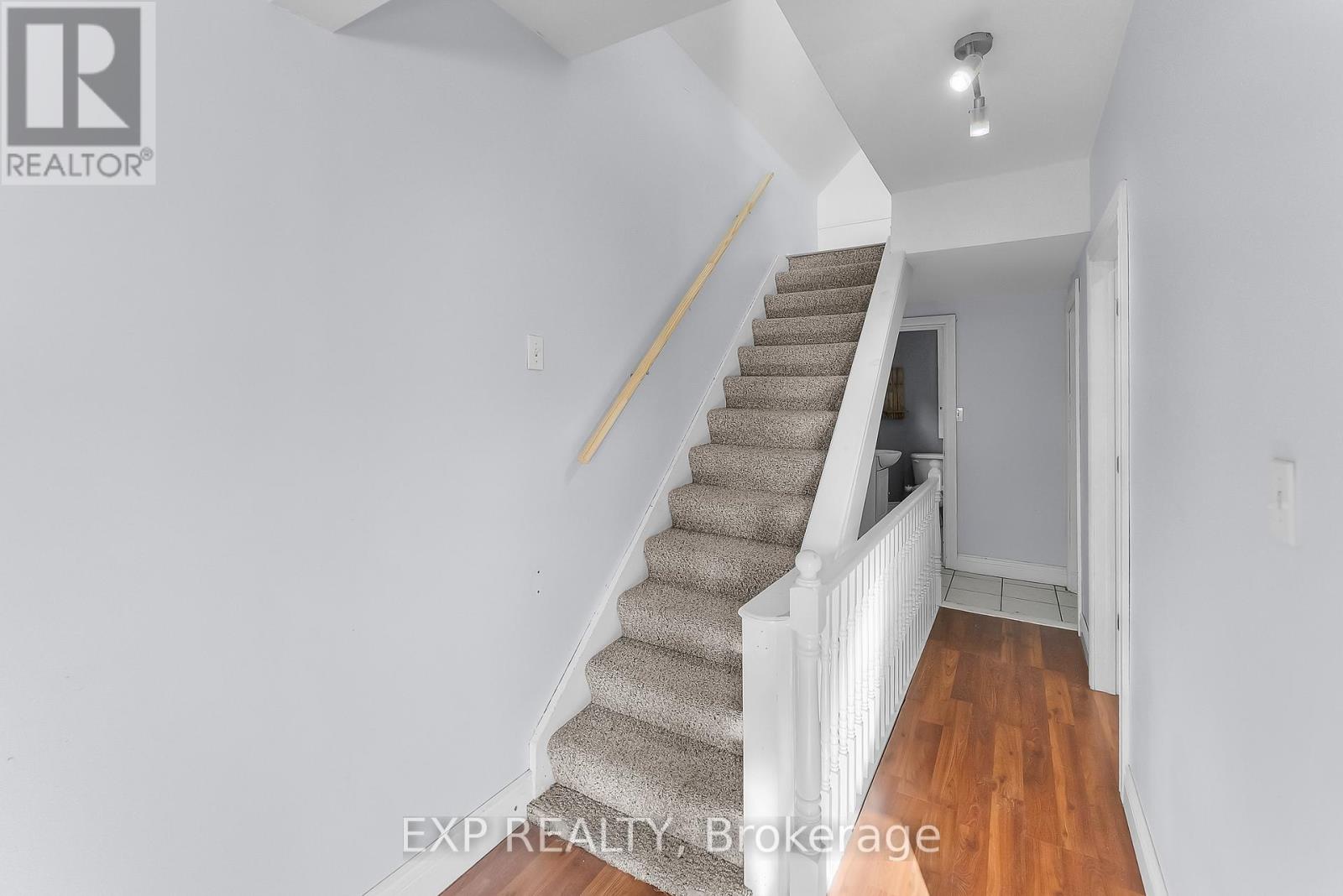 Photo 12 of 200 Kensington Avenue N, Hamilton ON