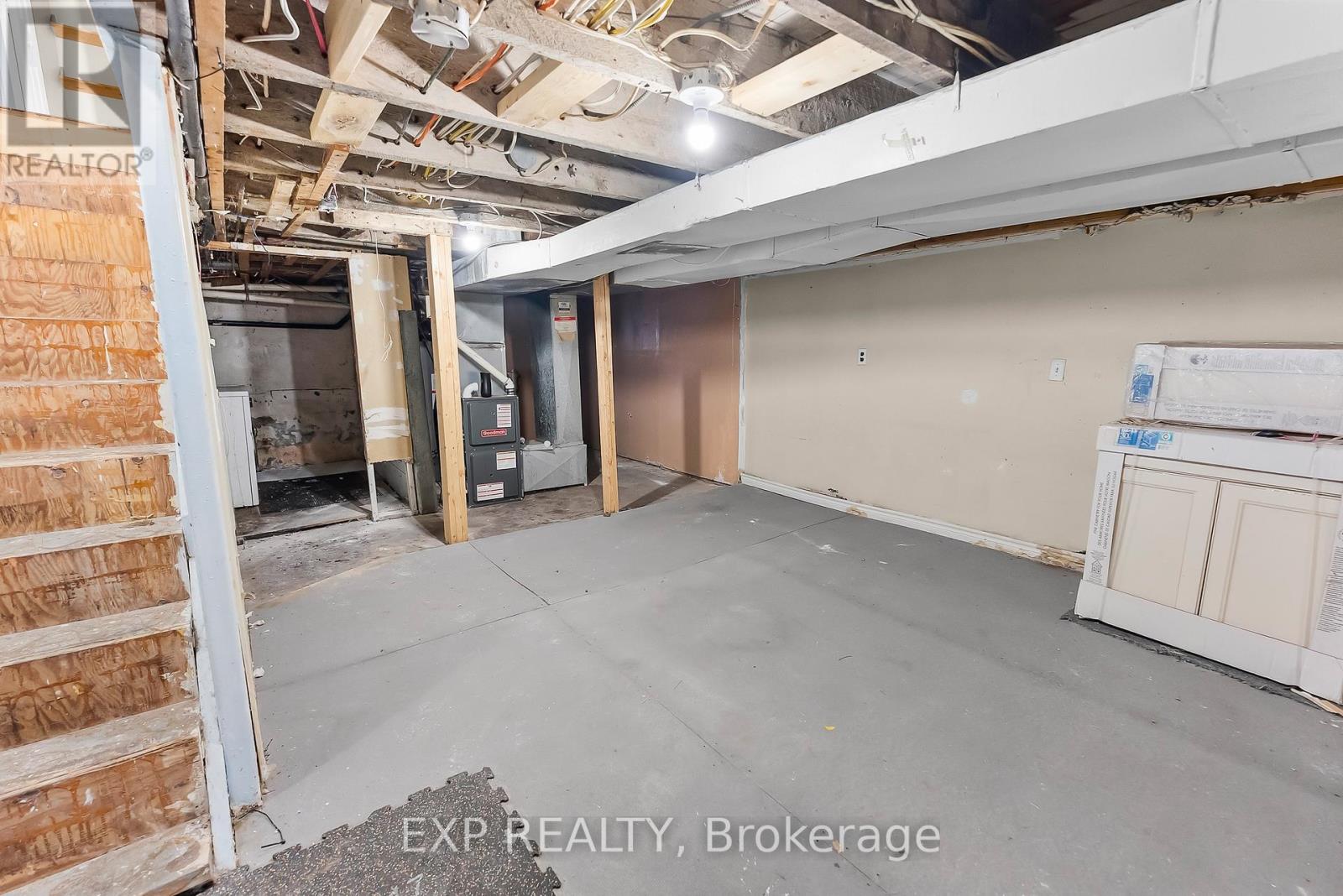 Photo 21 of 200 Kensington Avenue N, Hamilton ON