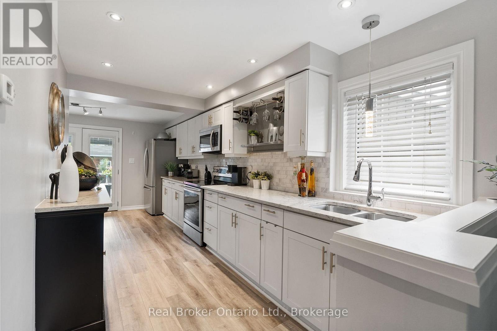 Photo 11 of 243 Adeline Avenue, Hamilton ON