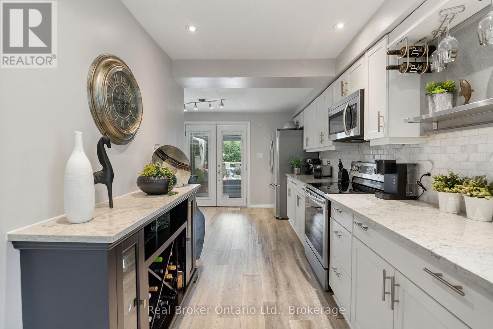 Photo 13 of 243 Adeline Avenue, Hamilton ON